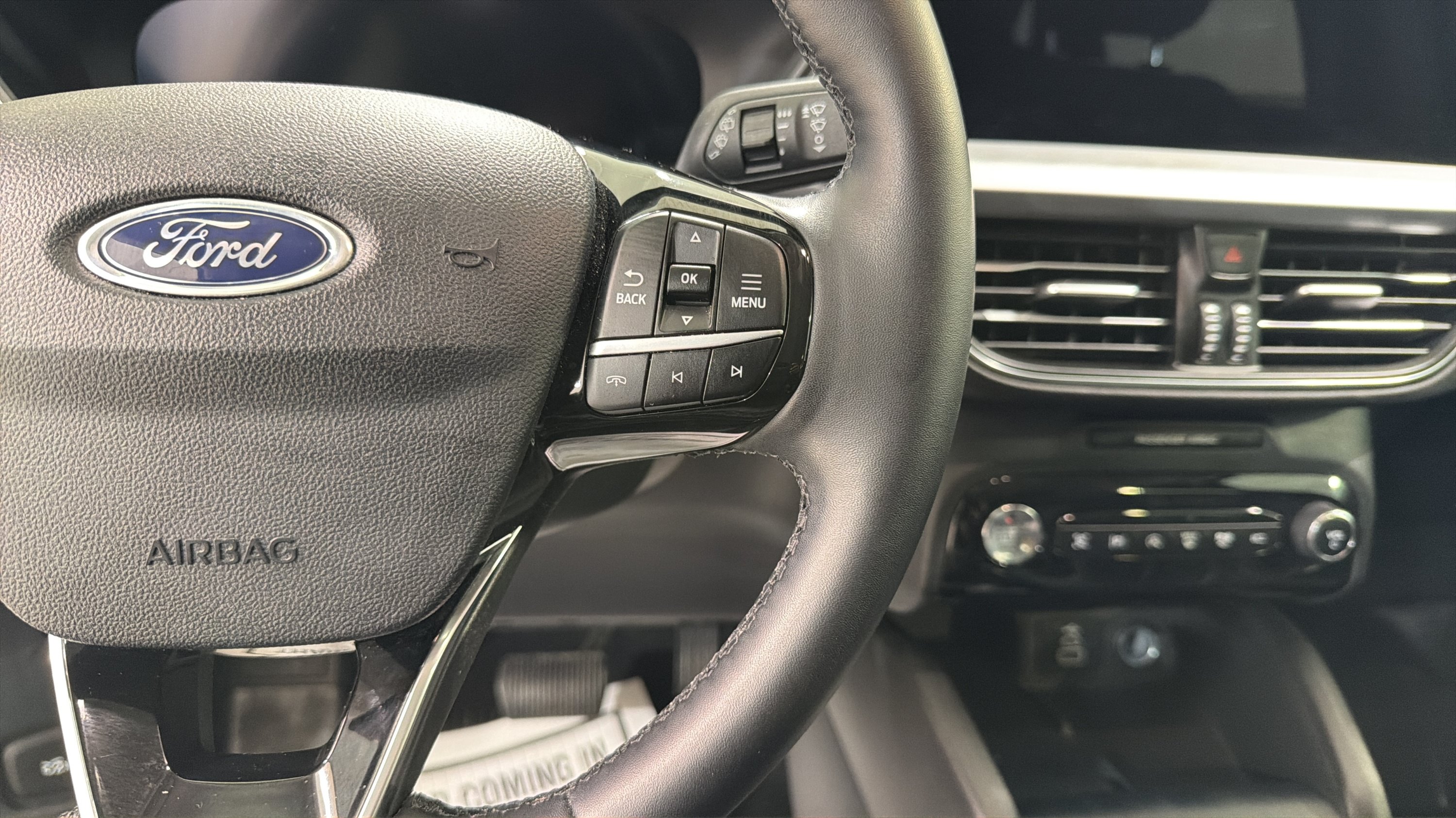 Used 2025 Ford Escape Platinum w/ Premium Technology Package AWD/4WD image 14