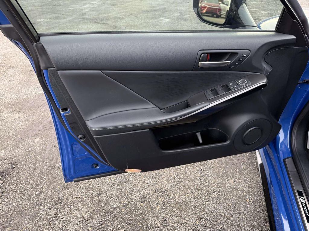 Used 2022 Lexus IS 350 F Sport image 12