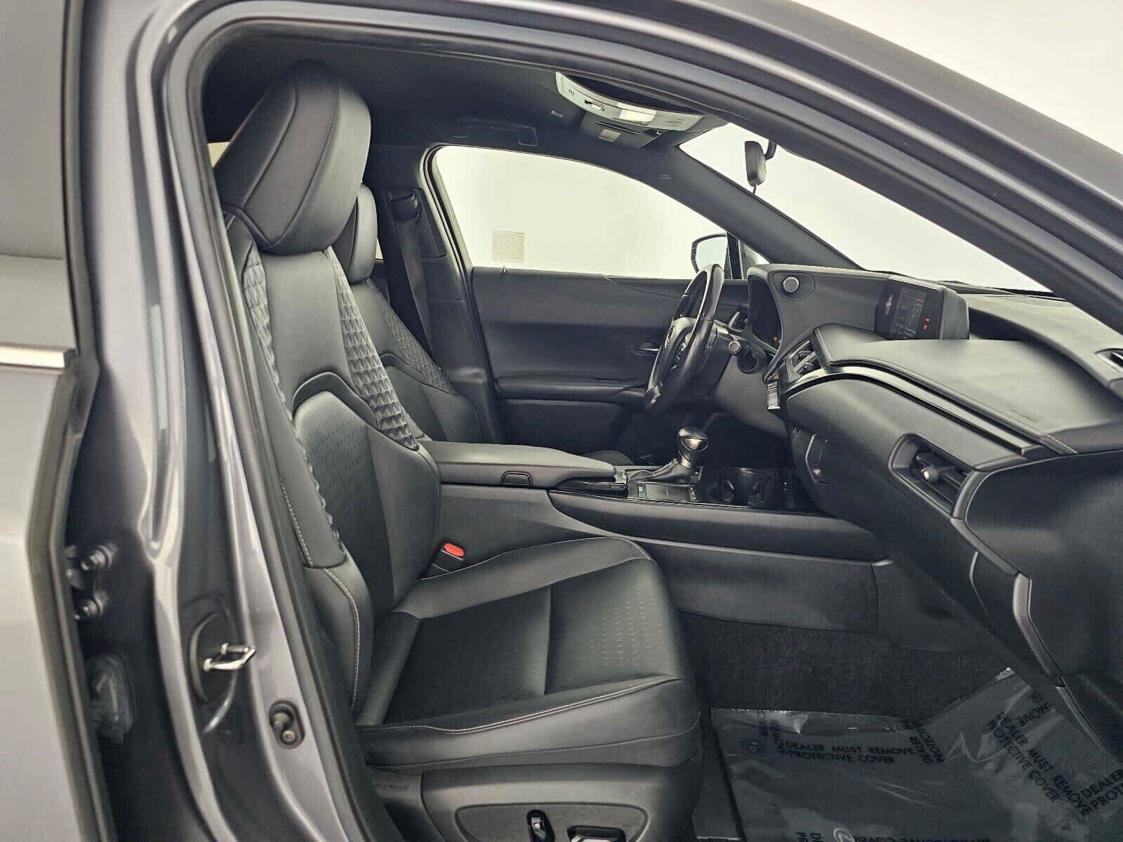 Used 2021 Lexus UX 200 w/ Accessory Package (Z2) FWD image 10