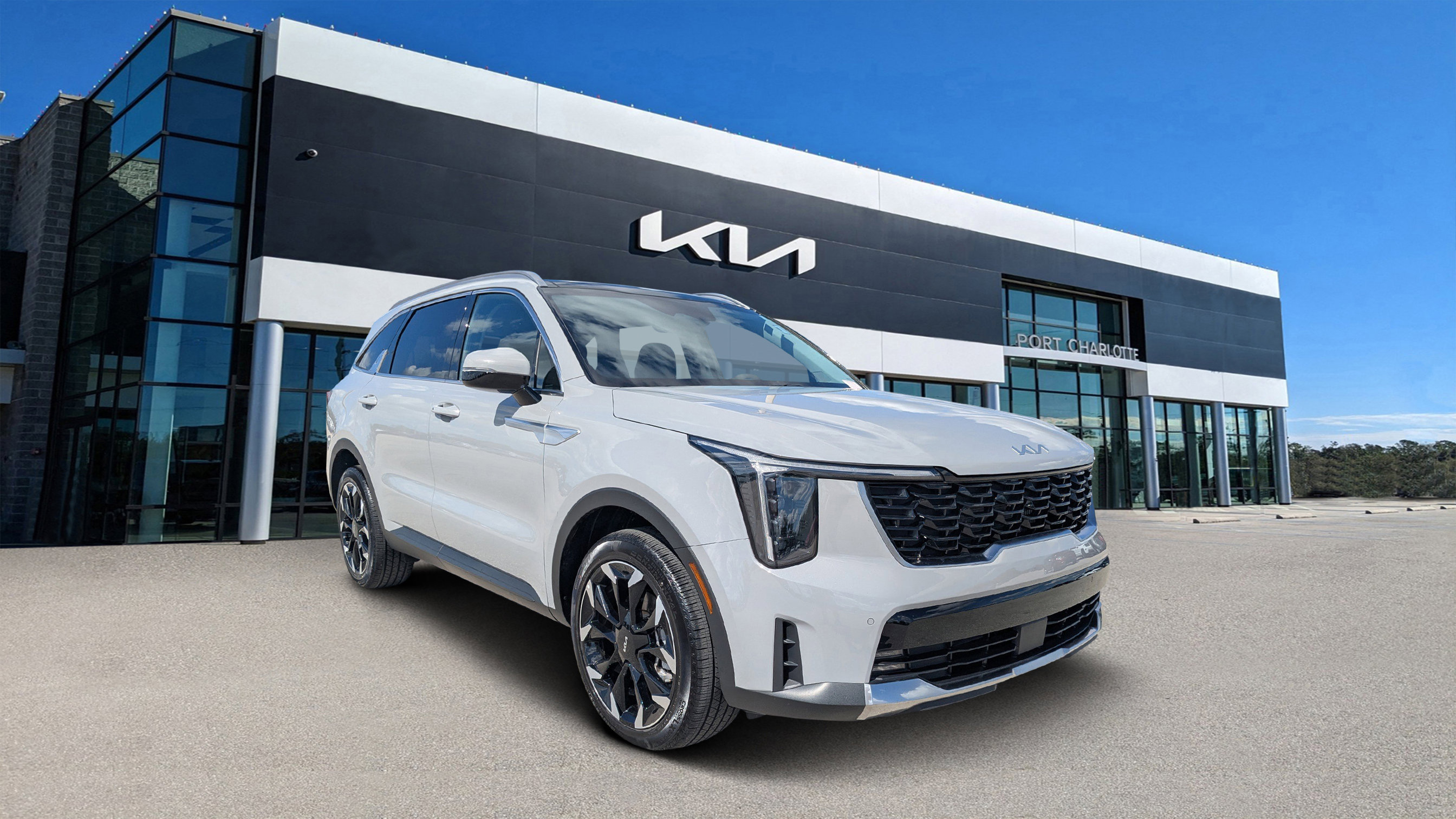Certified 2025 Kia Sorento EX w/ Panoramic Sunroof Package