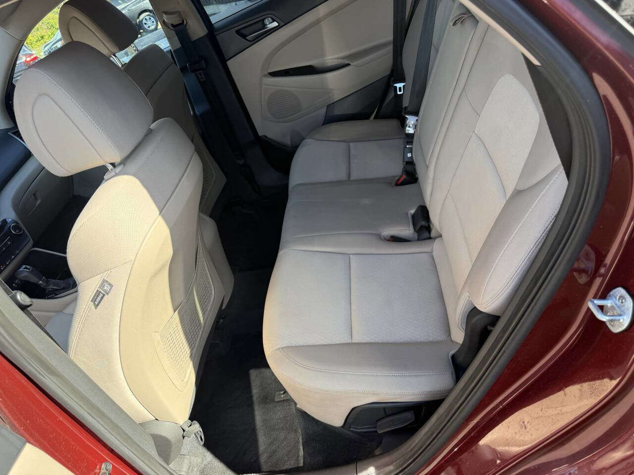 Used 2017 Hyundai Tucson SE image 19