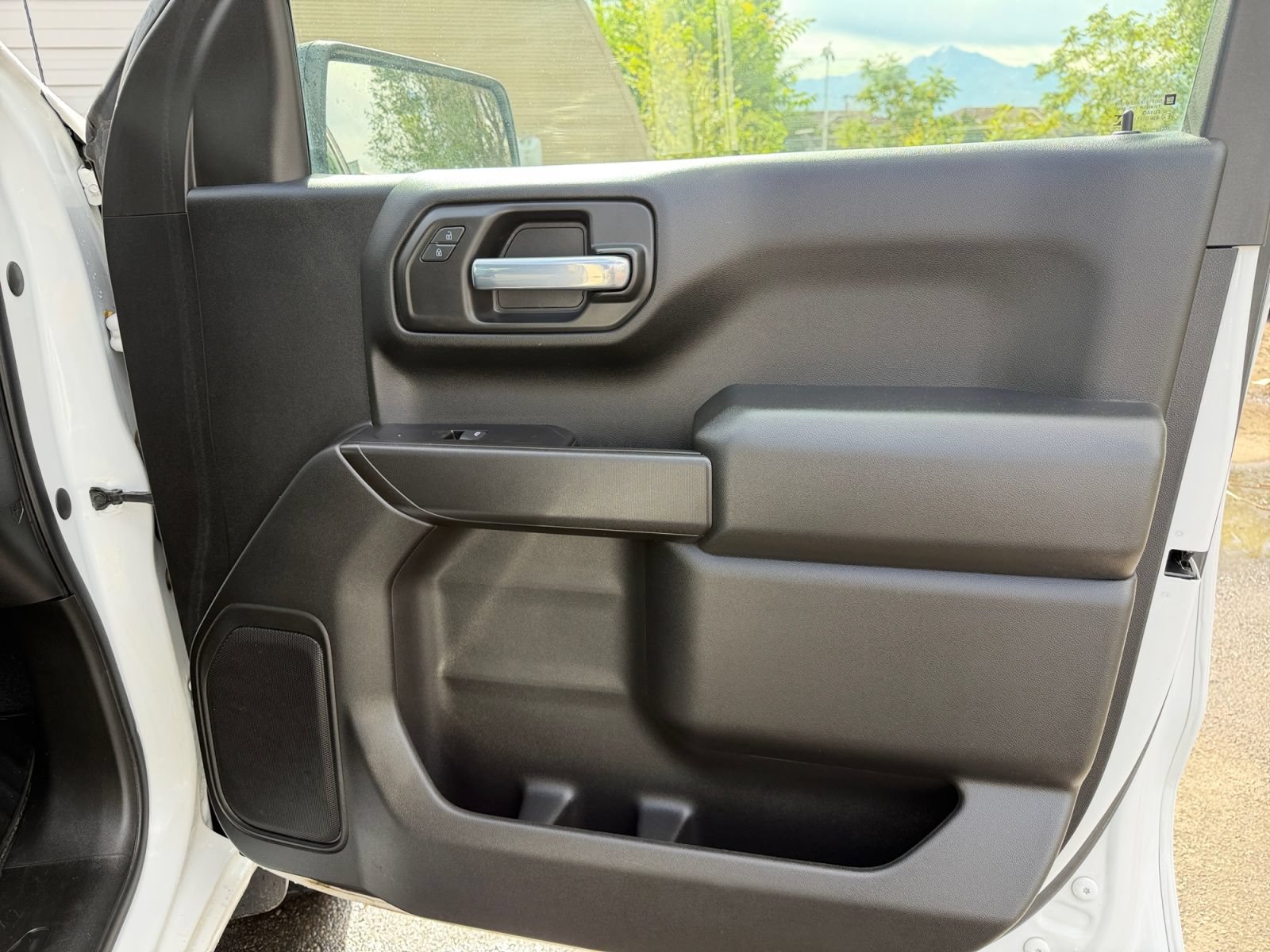 Used 2020 Chevrolet Silverado 1500 Custom Trail Boss w/ Custom Convenience Package AWD/4WD image 17
