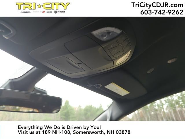 New 2026 Chrysler Voyager LX image 20