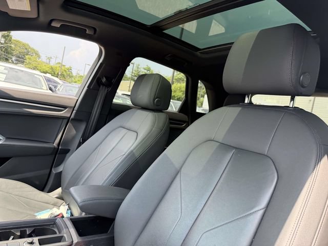 Used 2023 Audi Q3 2.0T Premium w/ Convenience Package AWD/4WD image 9