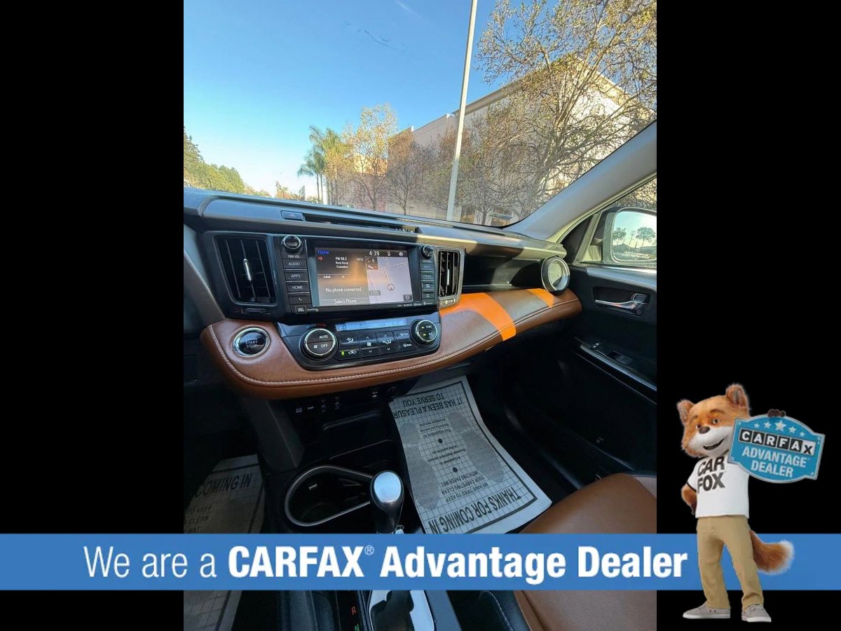 Used 2018 Toyota RAV4 Limited FWD image 57