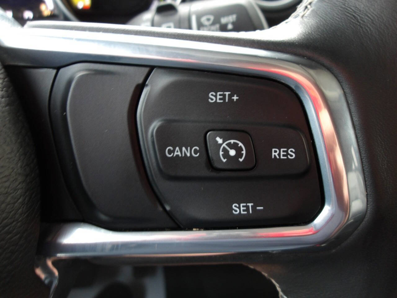 Used 2023 Jeep Wrangler Unlimited Sahara w/ Cold Weather Group AWD/4WD image 18