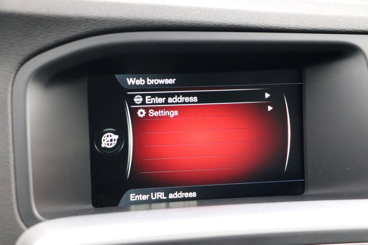 Used 2017 Volvo V60 T5 Cross Country w/ Climate Package image 25