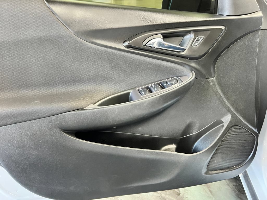 Used 2020 Chevrolet Malibu RS FWD image 21