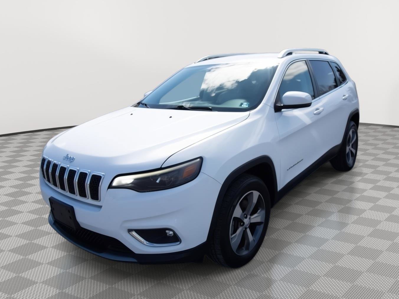 Used 2019 Jeep Cherokee Limited AWD/4WD image 1