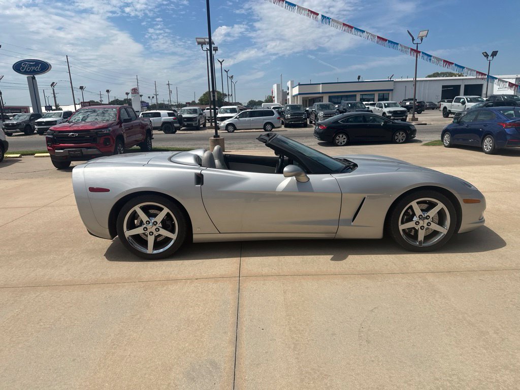 Used 2007 Chevrolet Corvette Convertible w/ Preferred Equipment Group RWD image 25