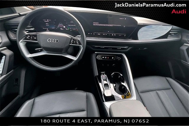 Used 2025 Audi Q5 Premium w/ Convenience Package image 13