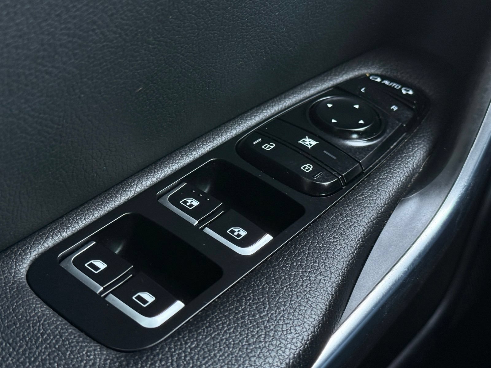Used 2020 Kia Stinger GT-Line AWD/4WD image 34