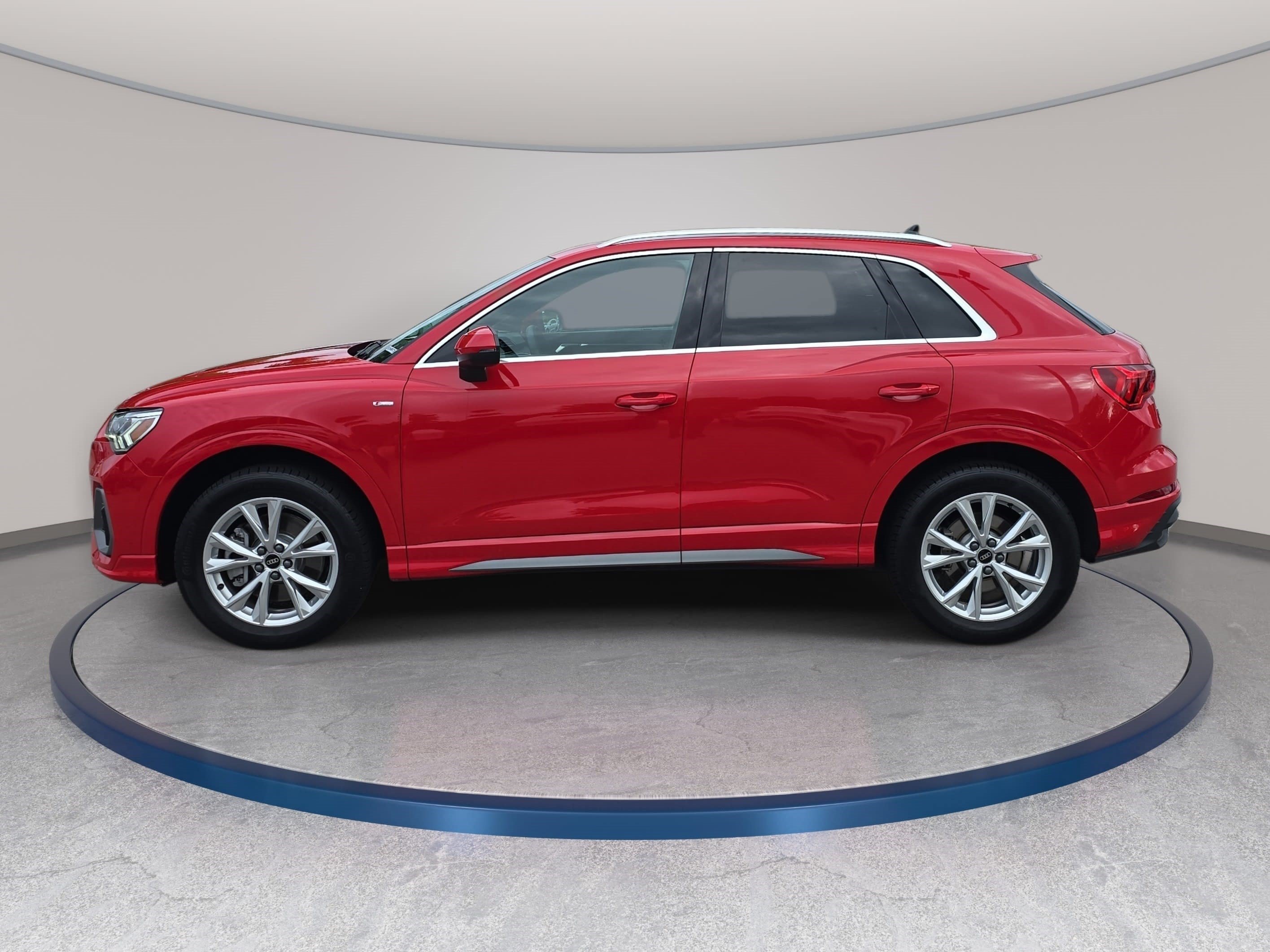 Certified 2025 Audi Q3 2.0T Premium Plus w/ Premium Plus Package AWD/4WD image 8