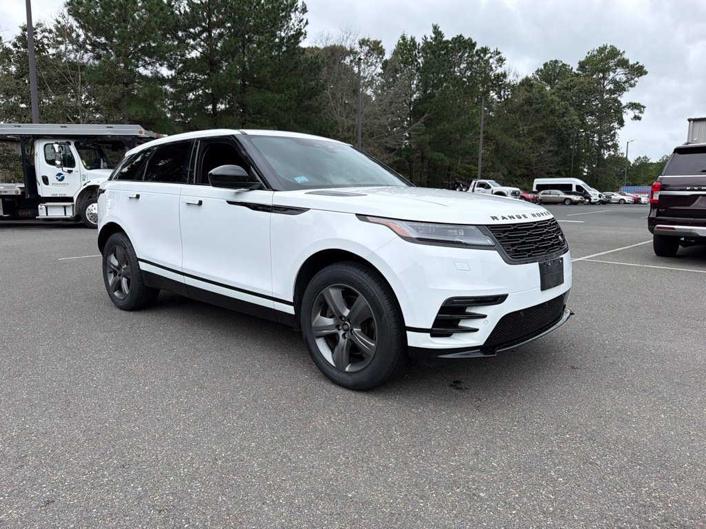 Used 2025 Land Rover Range Rover Velar Dynamic SE AWD/4WD image 4