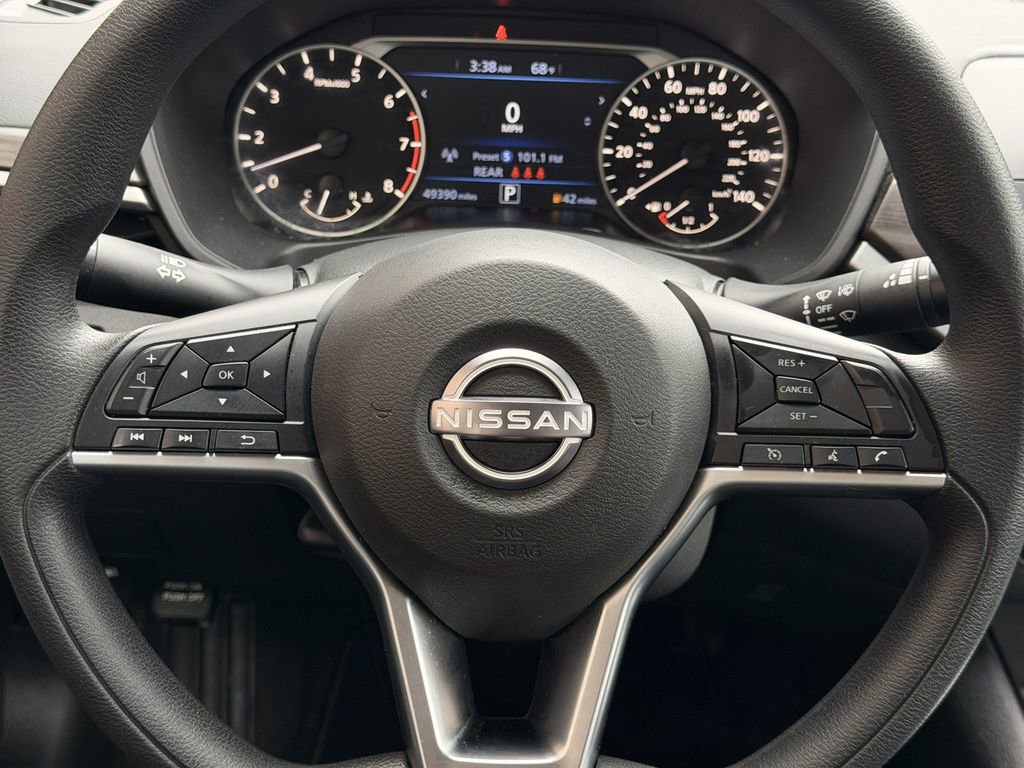 Used 2024 Nissan Altima 2.5 SV image 31