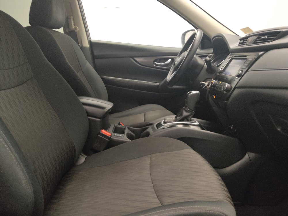 Used 2019 Nissan Rogue S w/ Special Edition Package FWD image 21