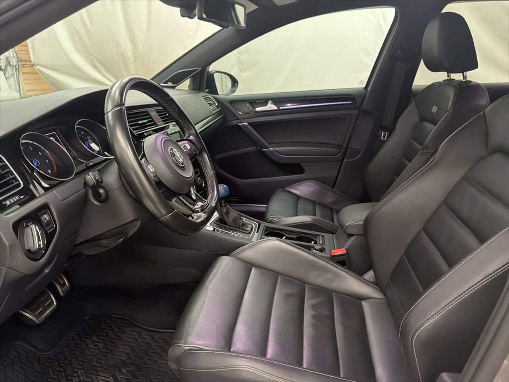 Used 2016 Volkswagen Golf 4-Door image 14