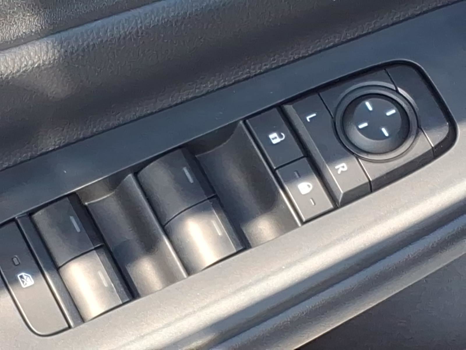 Used 2025 Toyota Prius Plug-In Hybrid image 14