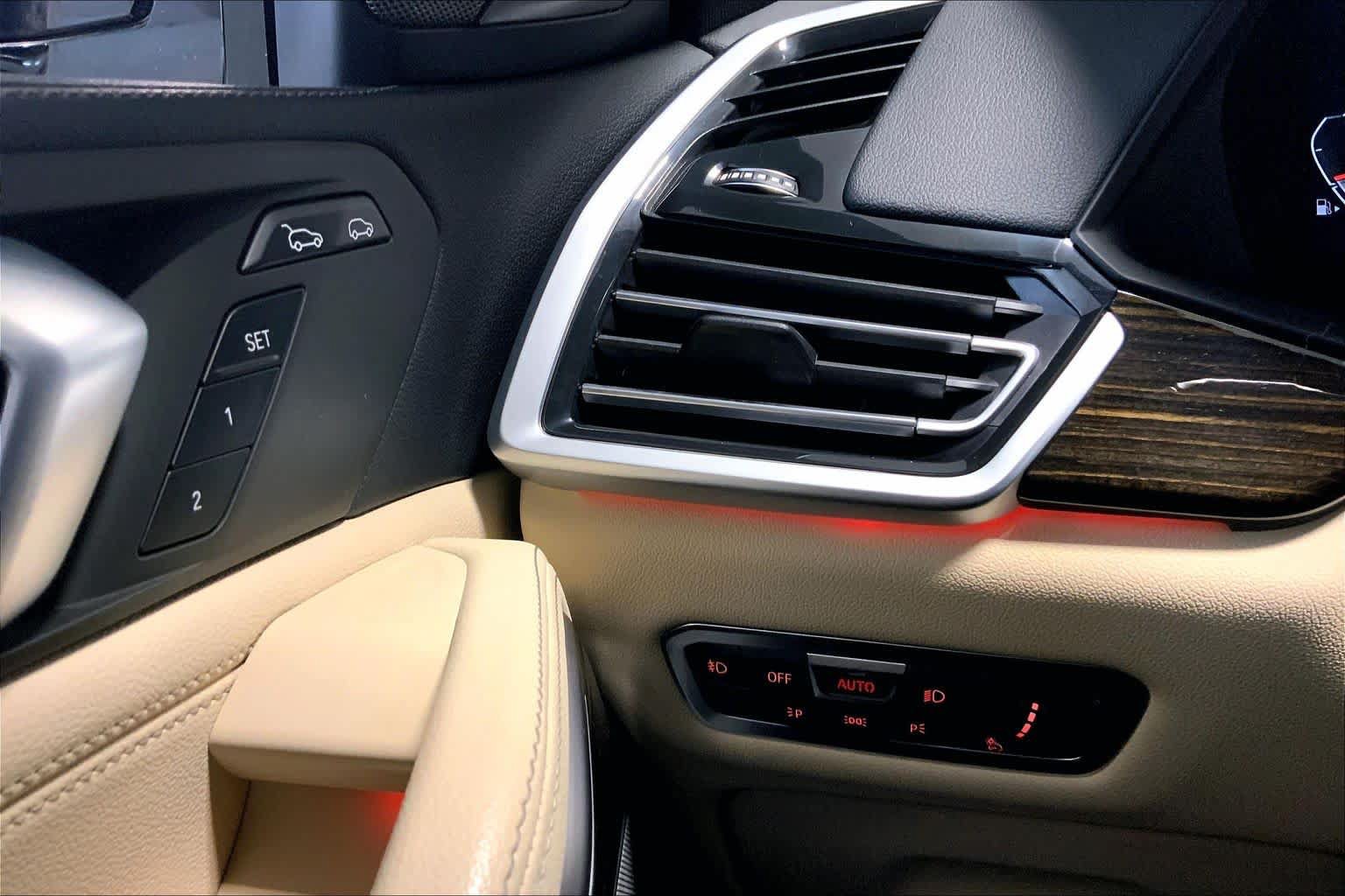 Used 2021 BMW X6 xDrive40i w/ Premium Package AWD/4WD image 33