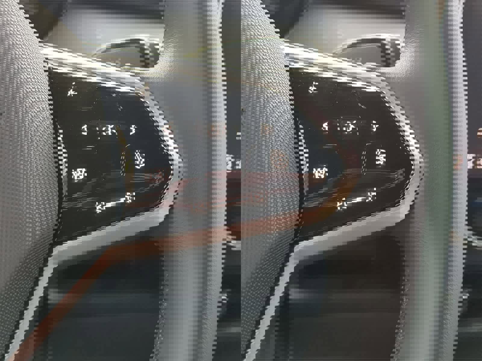 New 2025 Volkswagen ID. Buzz Pro S image 24