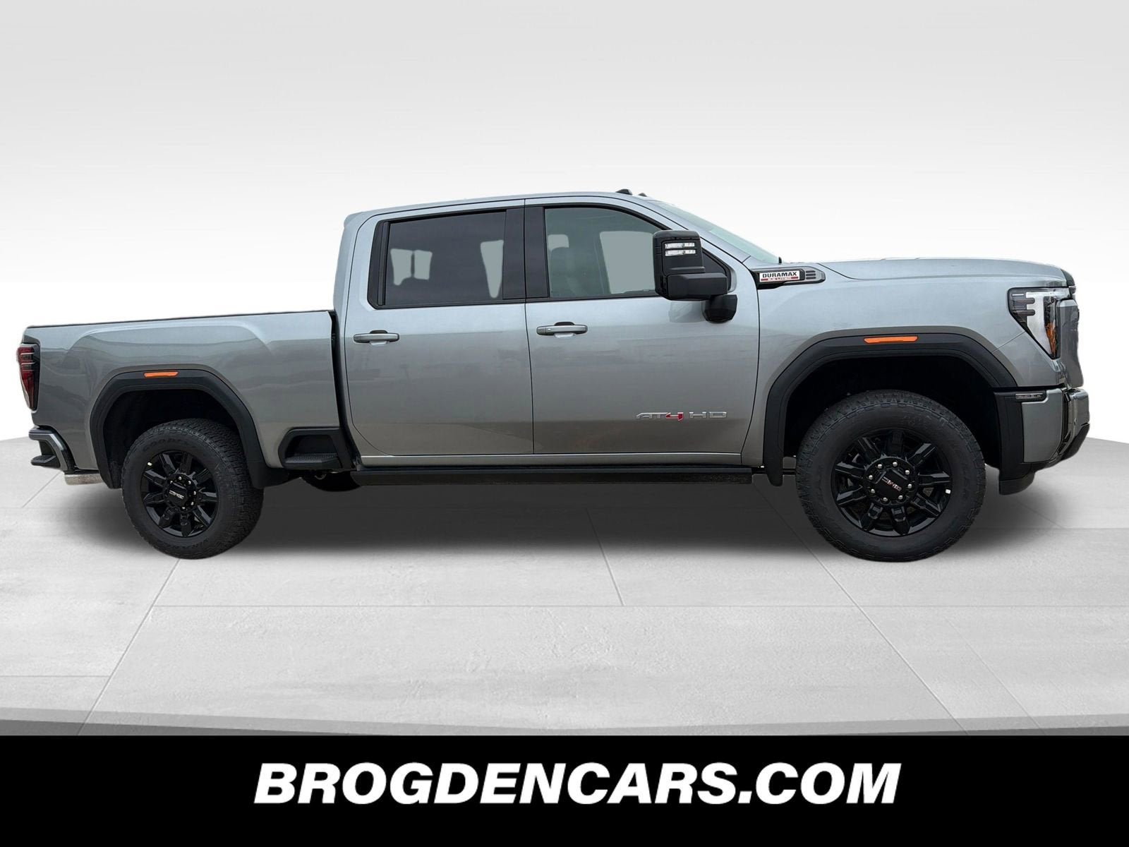 New 2026 GMC Sierra 2500 AT4 w/ AT4 Premium Plus Package AWD/4WD image 2