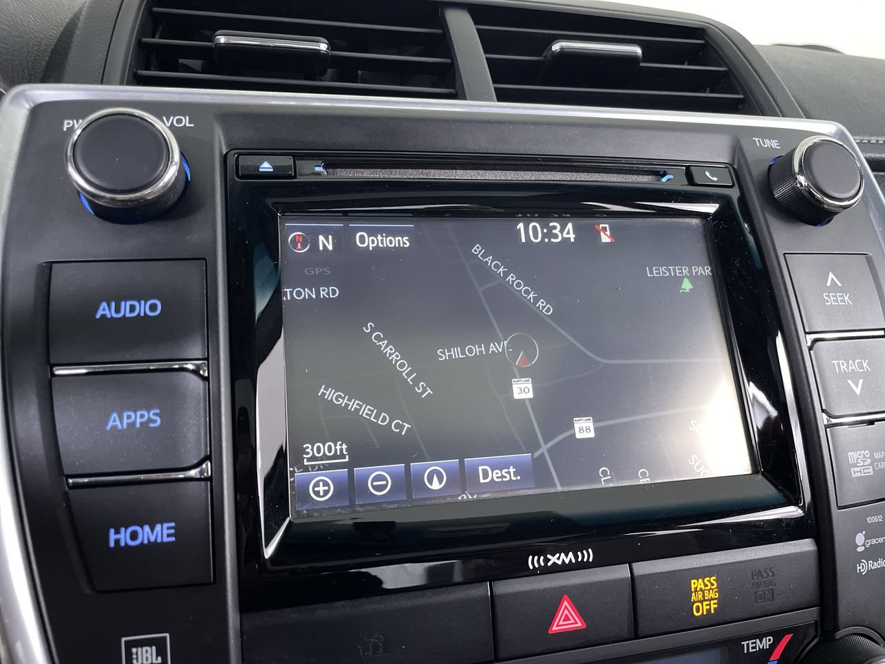 Used 2017 Toyota Camry XLE w/ Moonroof Package FWD image 16
