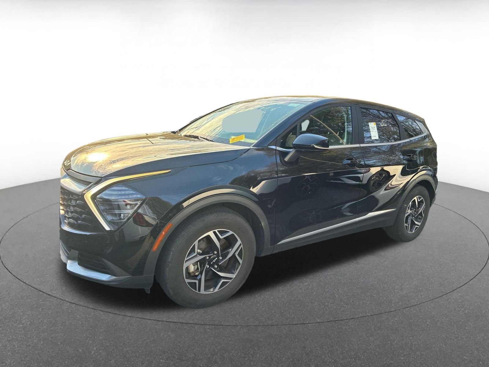 Used 2025 Kia Sportage LX image 5