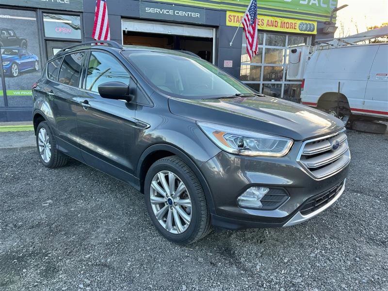 Used 2019 Ford Escape SEL image 4