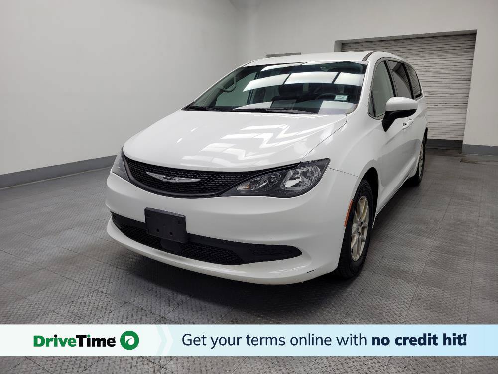 Used 2022 Chrysler Voyager LX FWD image 1