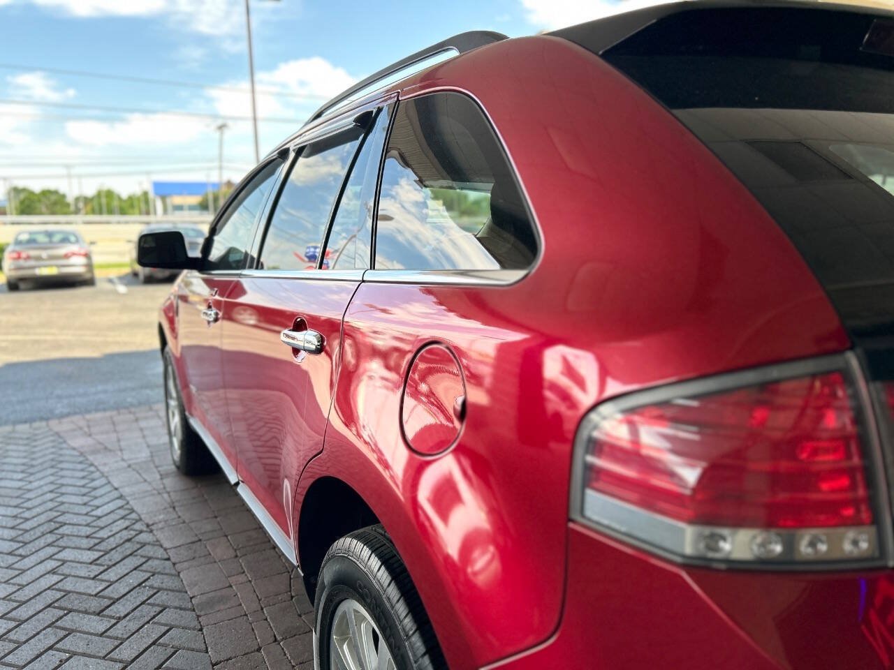 Used 2010 Lincoln MKX 2WD image 9
