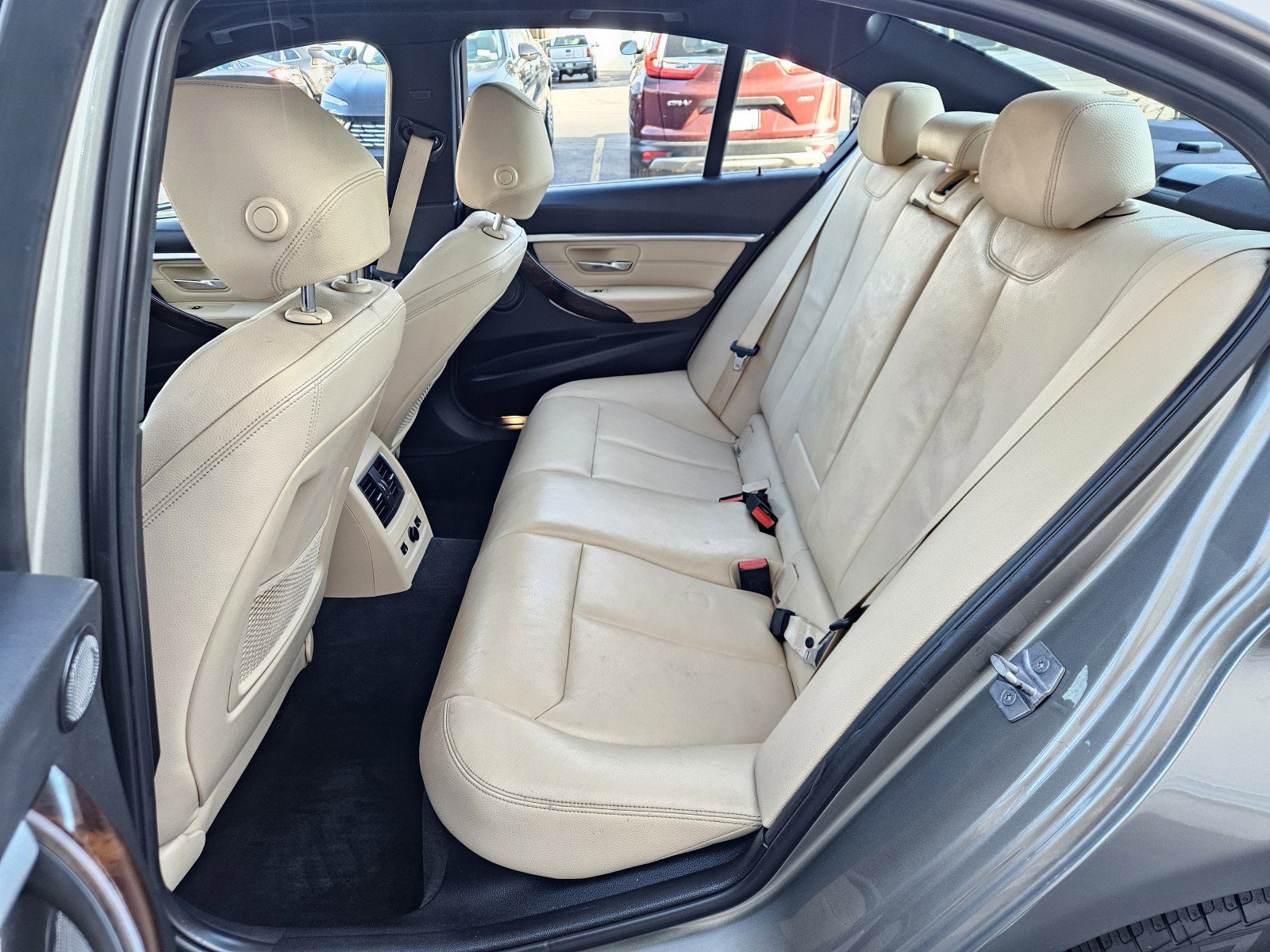 Used 2018 BMW 330i xDrive Sedan w/ Premium Package AWD/4WD image 9