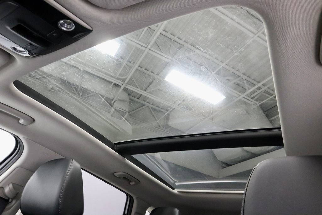 Used 2025 Kia Sorento S w/ Panoramic Sunroof Package image 27
