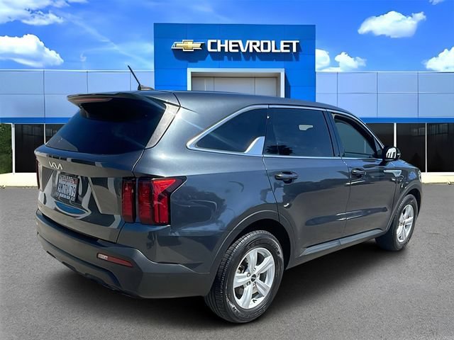 Used 2023 Kia Sorento LX FWD image 3