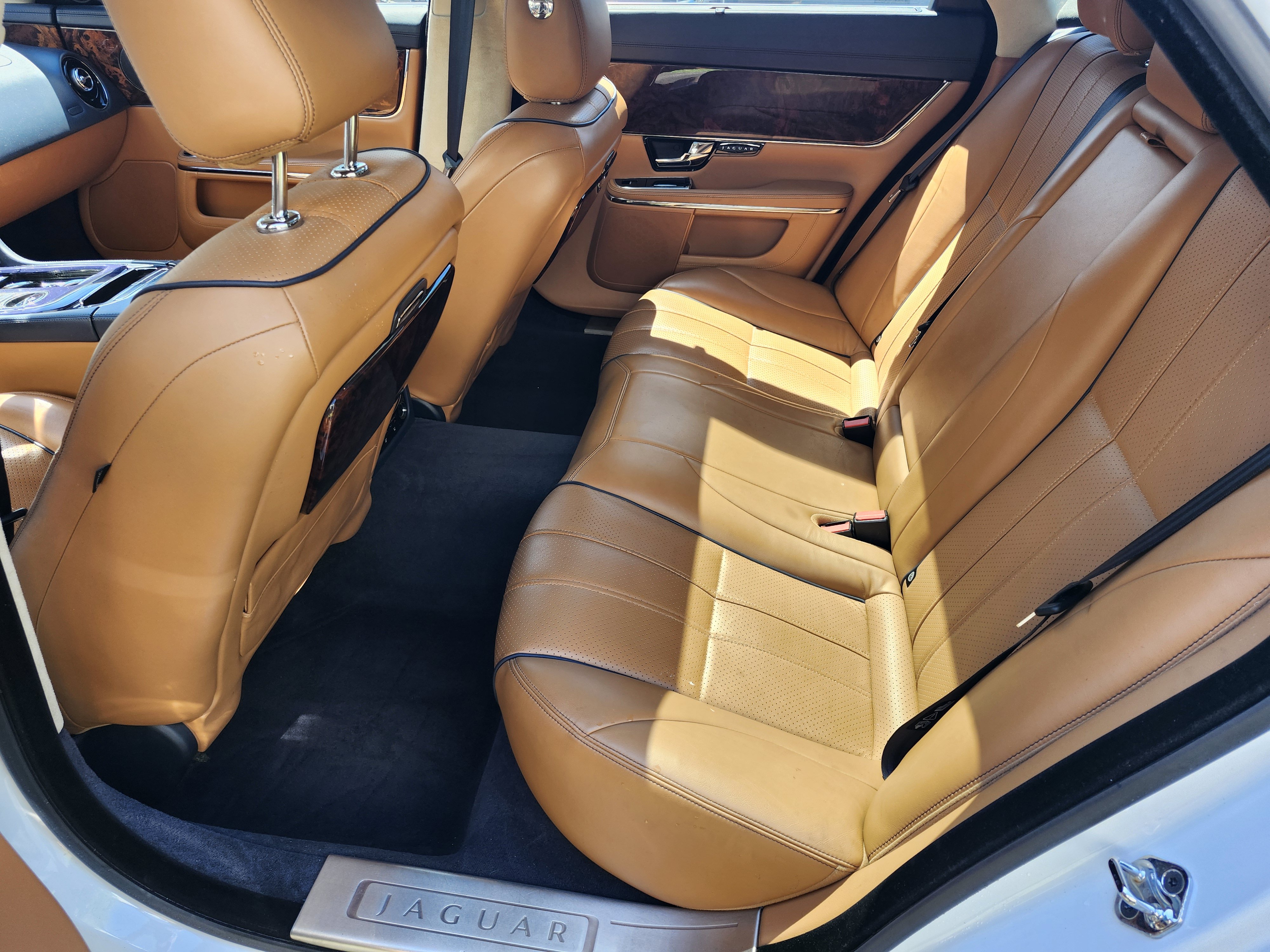 Used 2012 Jaguar XJ L RWD image 5