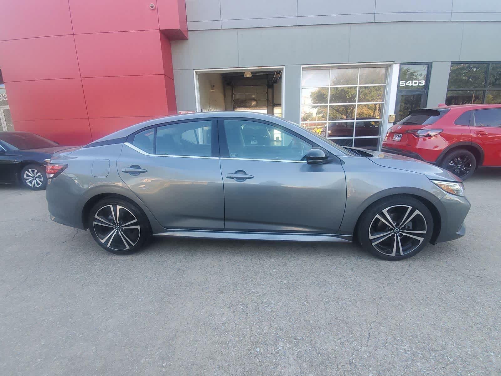 Used 2023 Nissan Sentra SR w/ Electronics Package FWD image 7