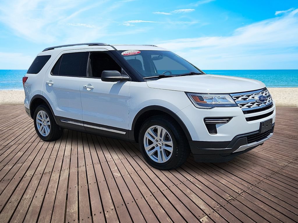 Used 2019 Ford Explorer XLT w/ Class III Trailer Tow Package AWD/4WD image 3
