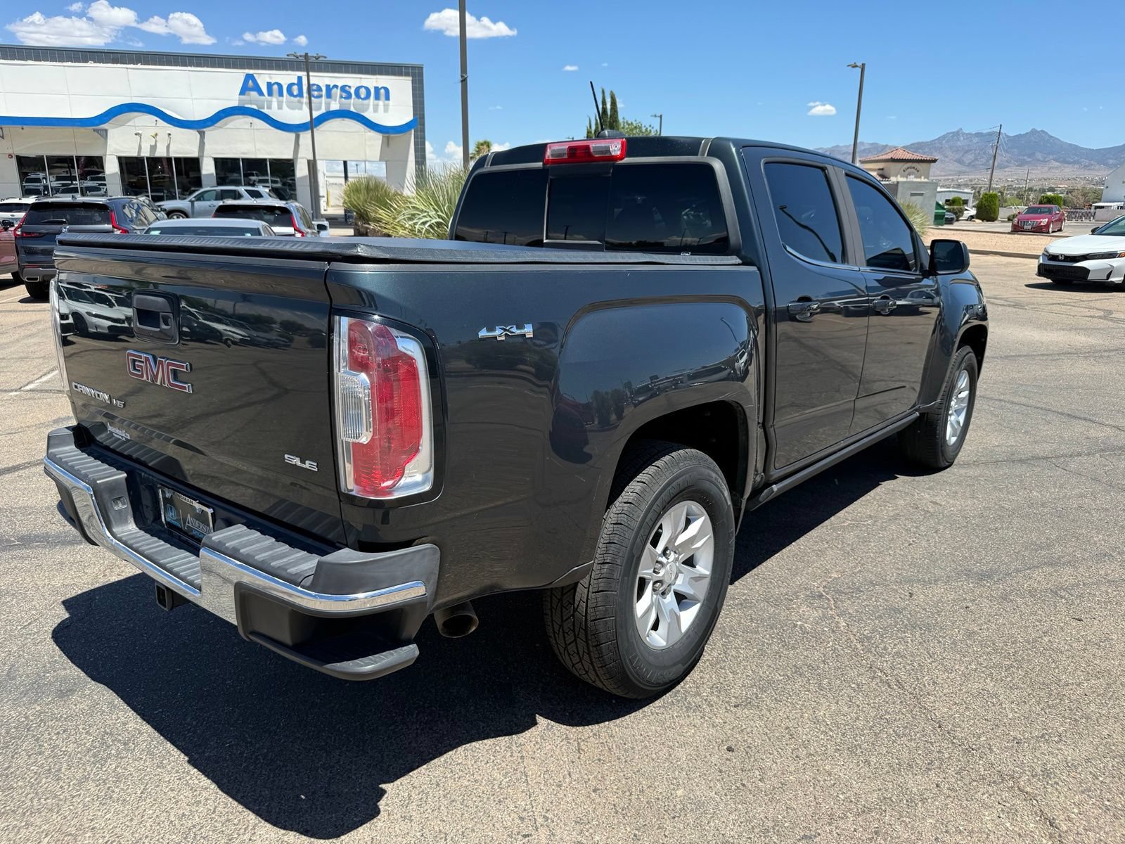 Used 2018 GMC Canyon SLE w/ SLE Convenience Package AWD/4WD image 5
