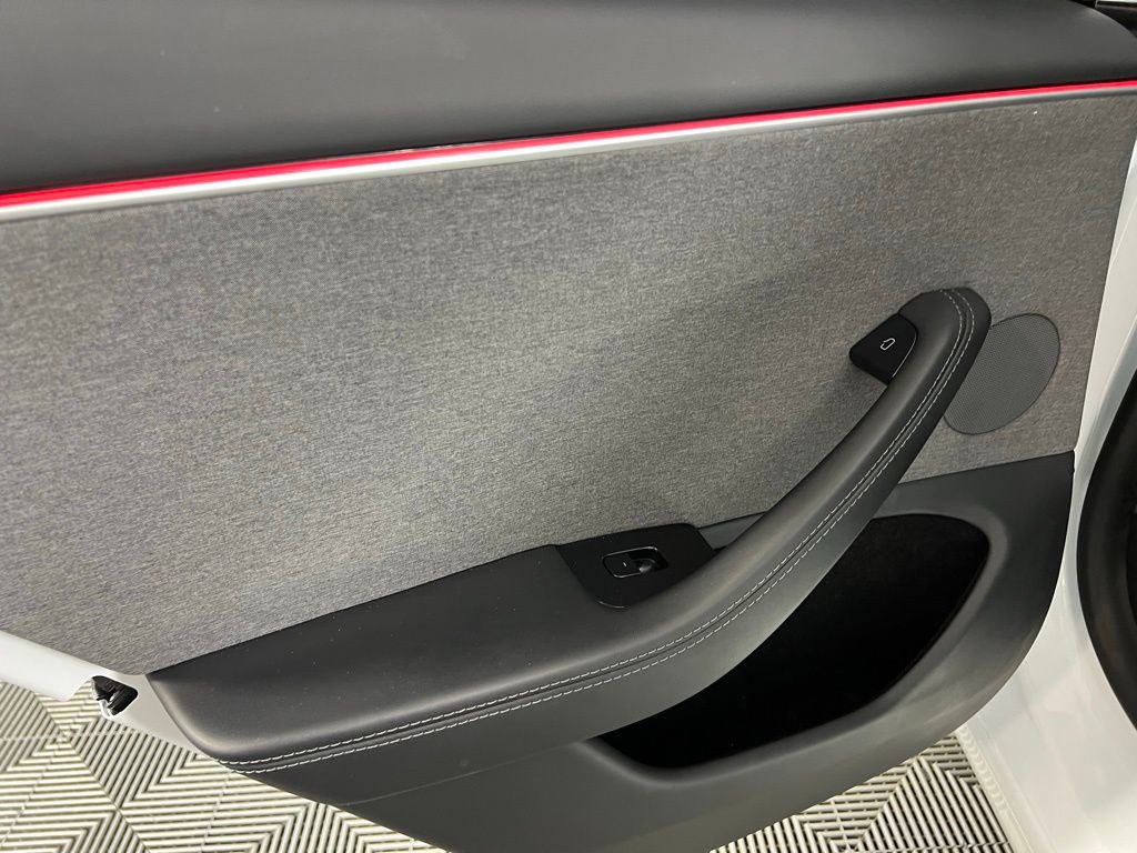 Used 2025 Tesla Model 3 Long Range image 27