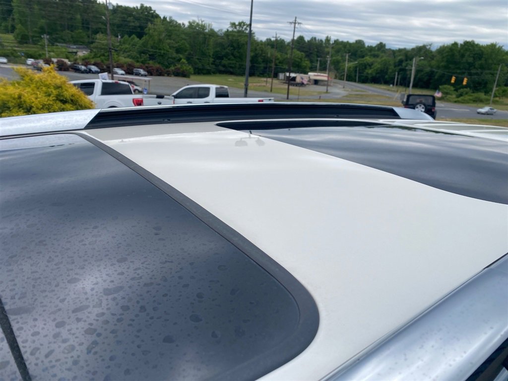Used 2012 Buick Enclave Premium FWD image 8