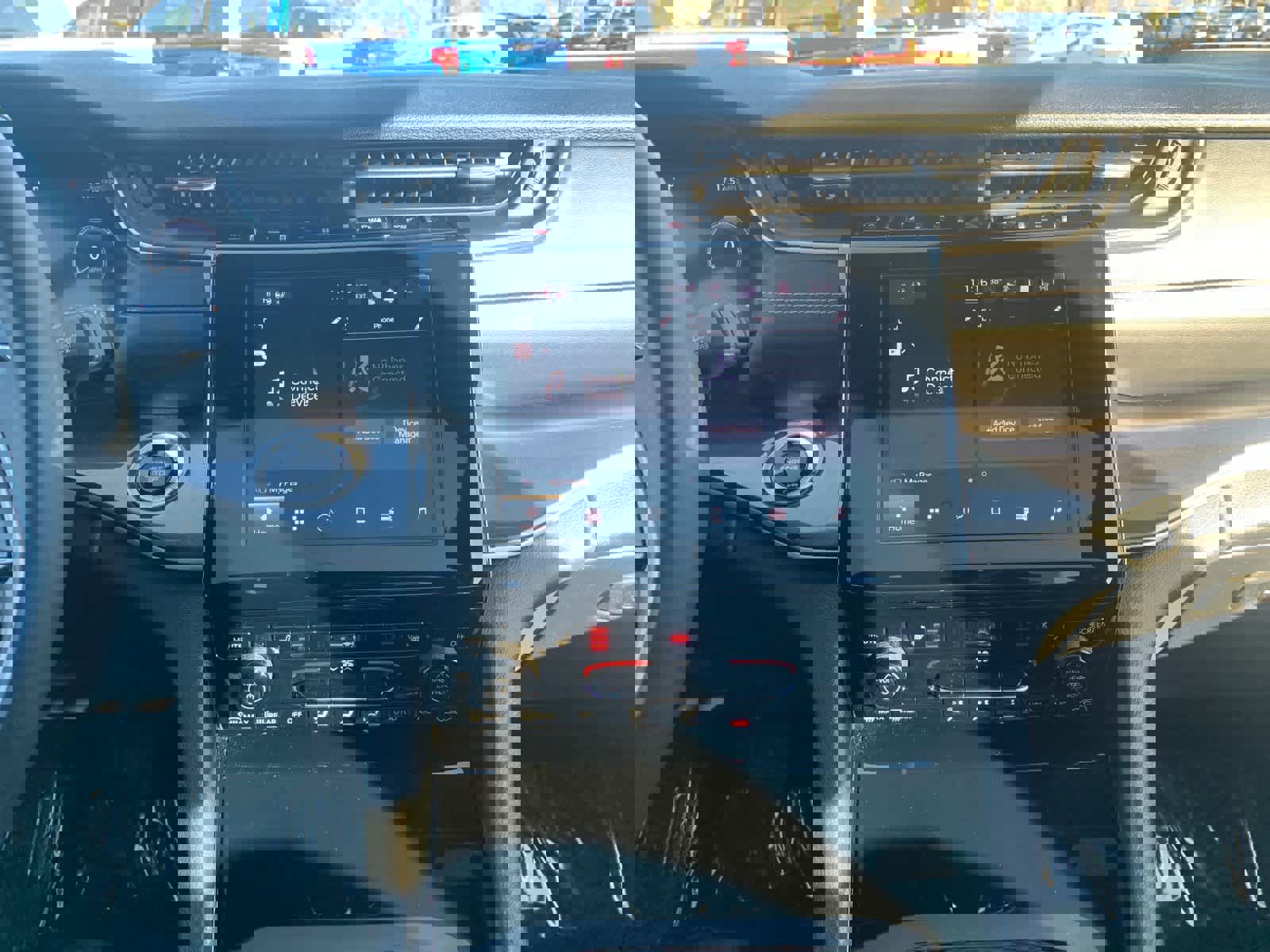 Used 2023 Jeep Grand Cherokee Altitude image 26