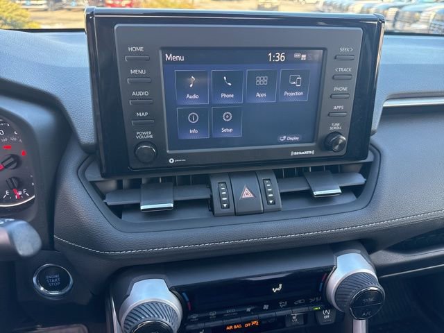 Used 2020 Toyota RAV4 XLE Premium image 6