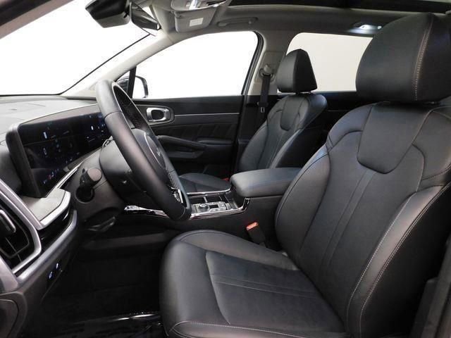 Used 2025 Kia Sorento SX image 33