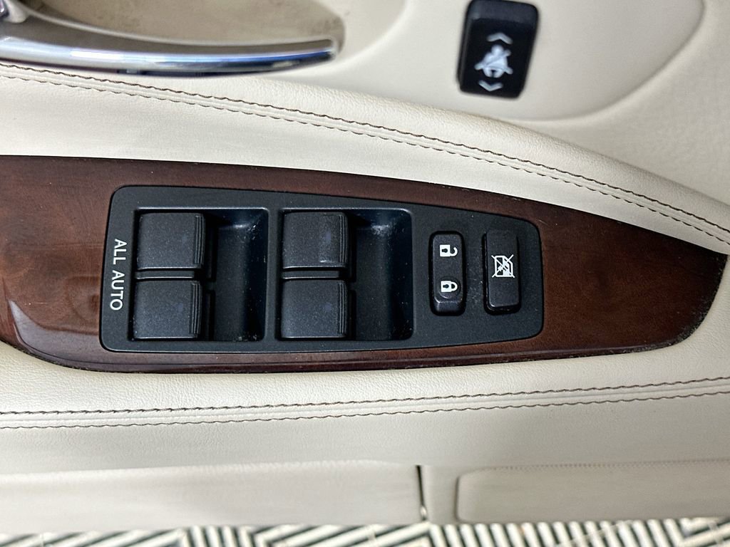 Used 2015 Lexus LS 460 w/ Comfort Package RWD image 22