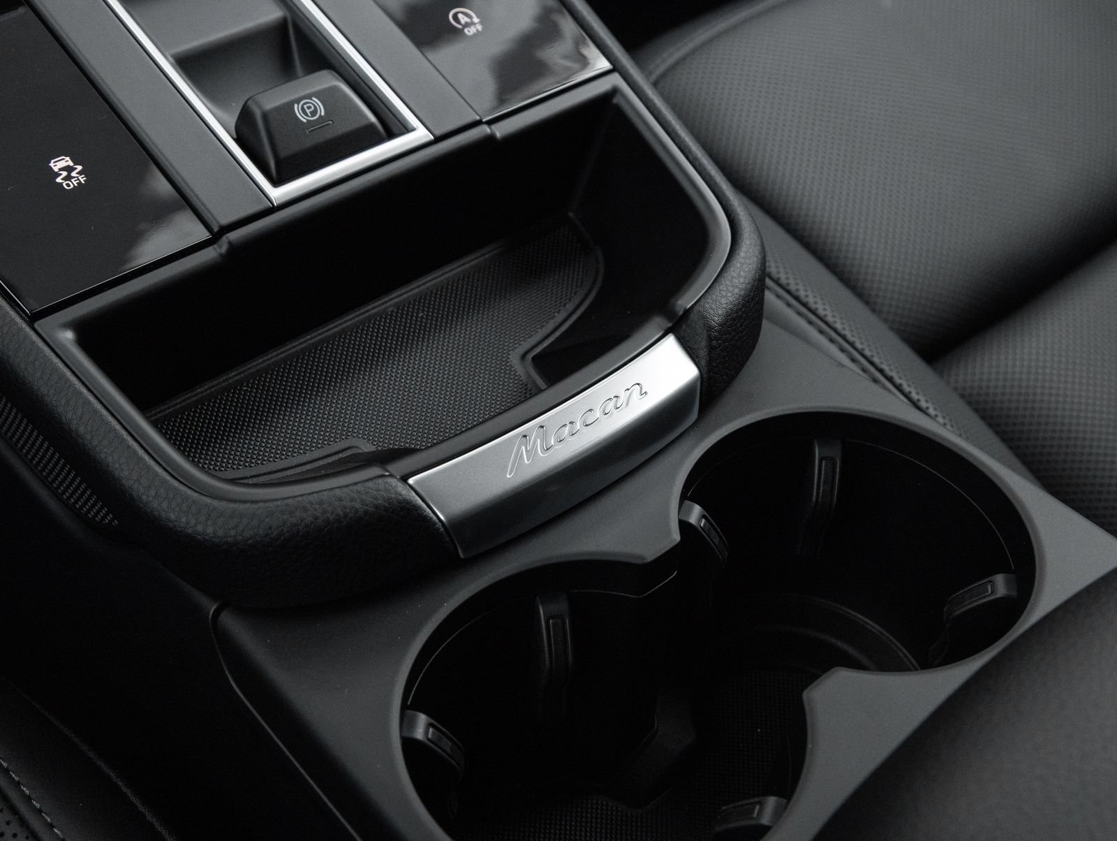 Certified 2026 Porsche Macan AWD/4WD image 27