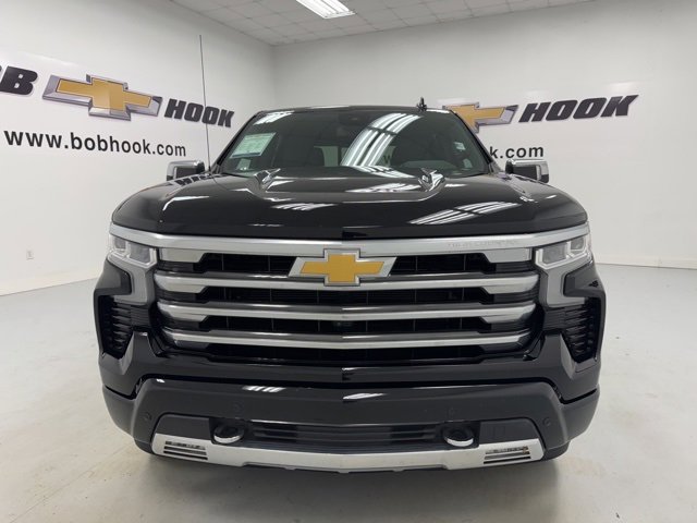 Used 2024 Chevrolet Silverado 1500 High Country image 2