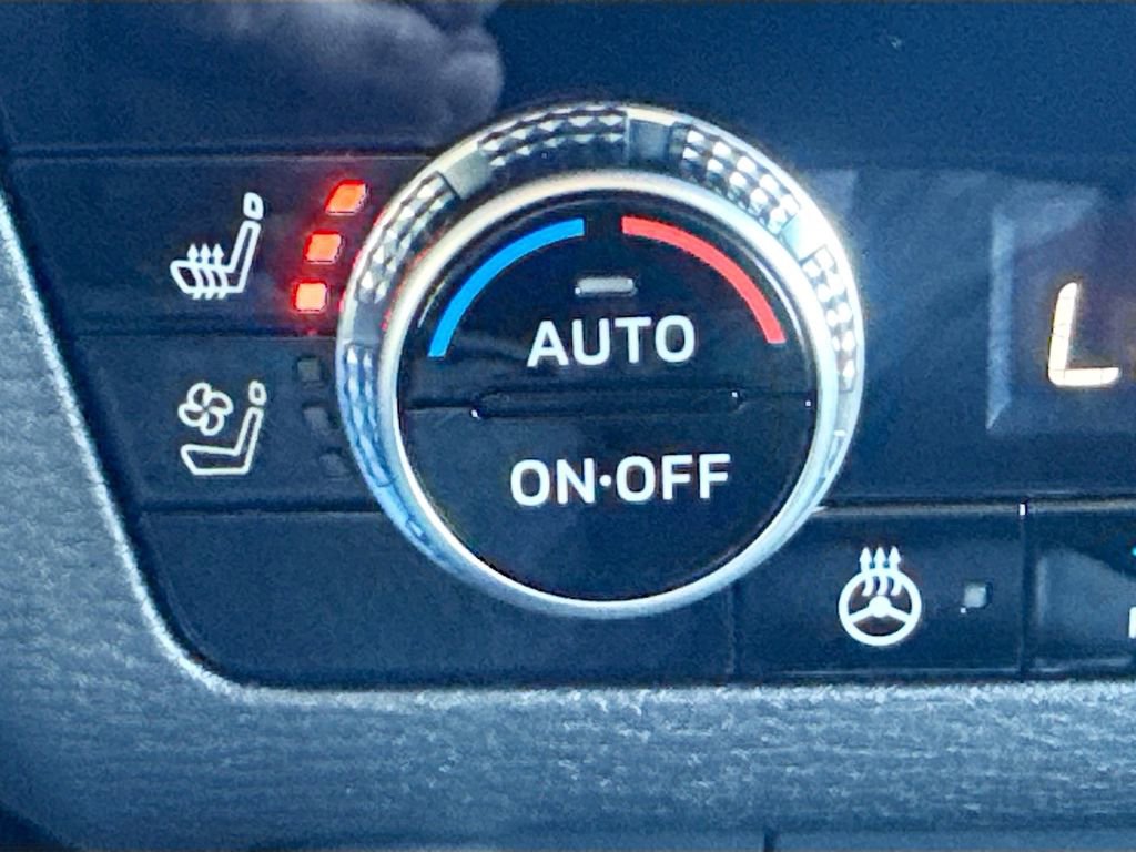 New 2026 Mitsubishi Outlander SEL image 21