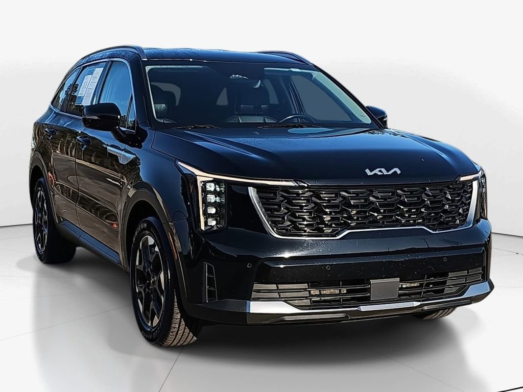 Used 2024 Kia Sorento S image 2