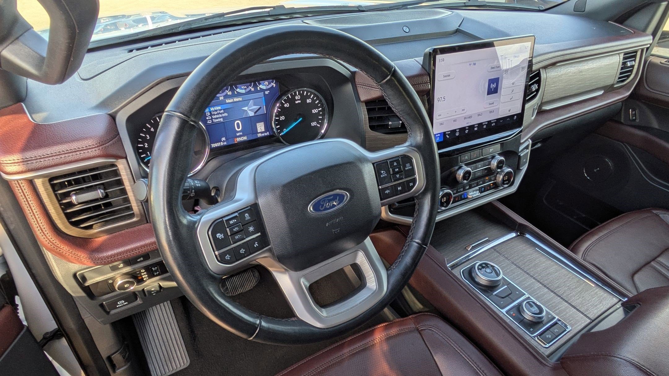 Used 2024 Ford Expedition Limited image 12