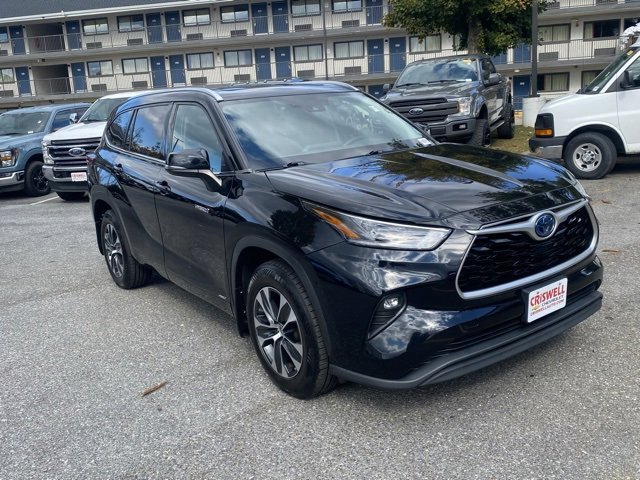 Used 2021 Toyota Highlander XLE image 2