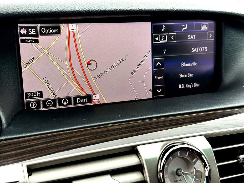 Used 2015 Lexus LS 460 image 16